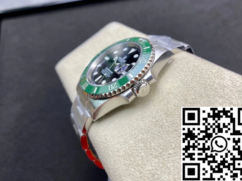 Green Rolex Factory Submariner M126610LV-0002 Bezel VS 1030